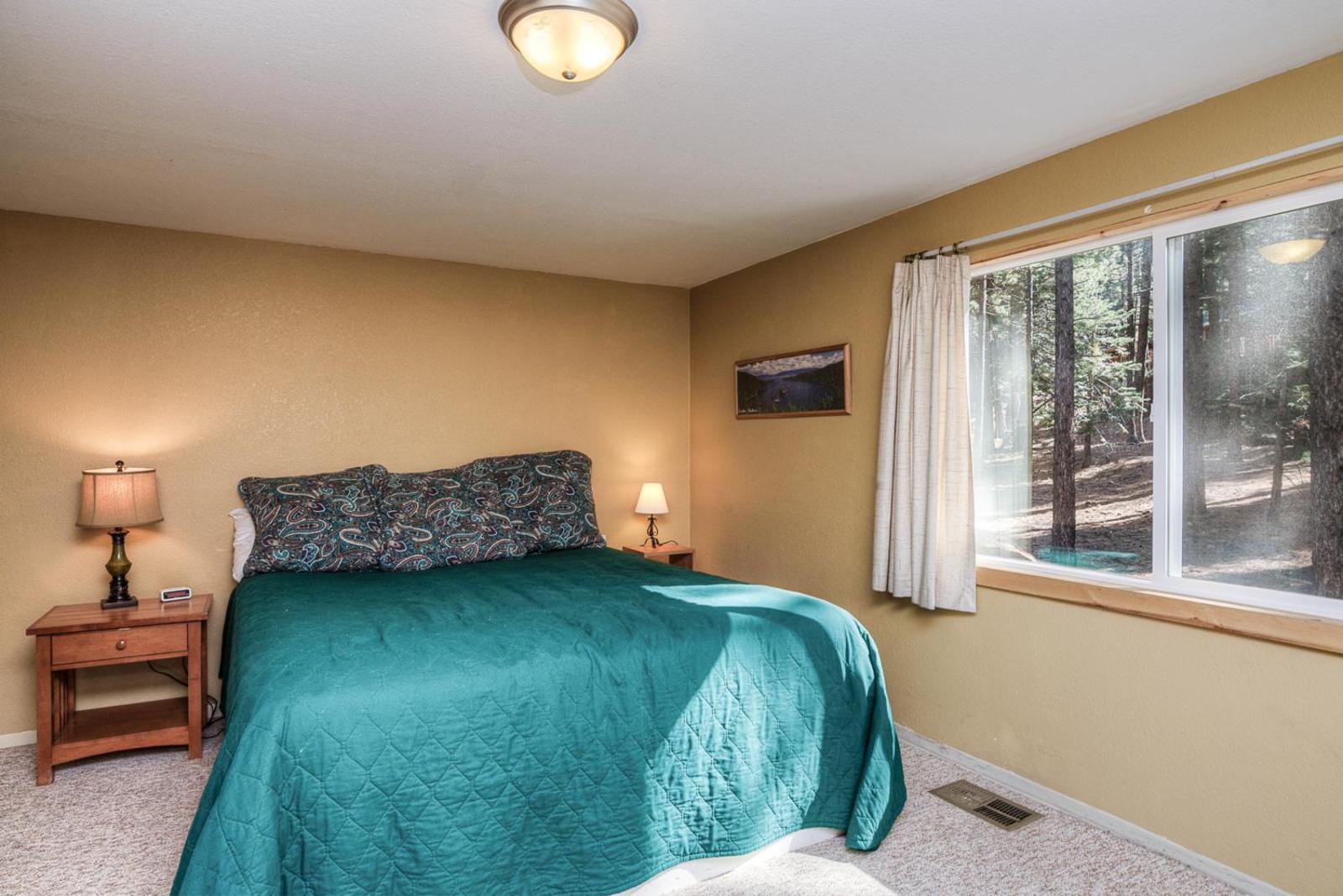 South Lake Tahoe 3702 Cabin Main image 1